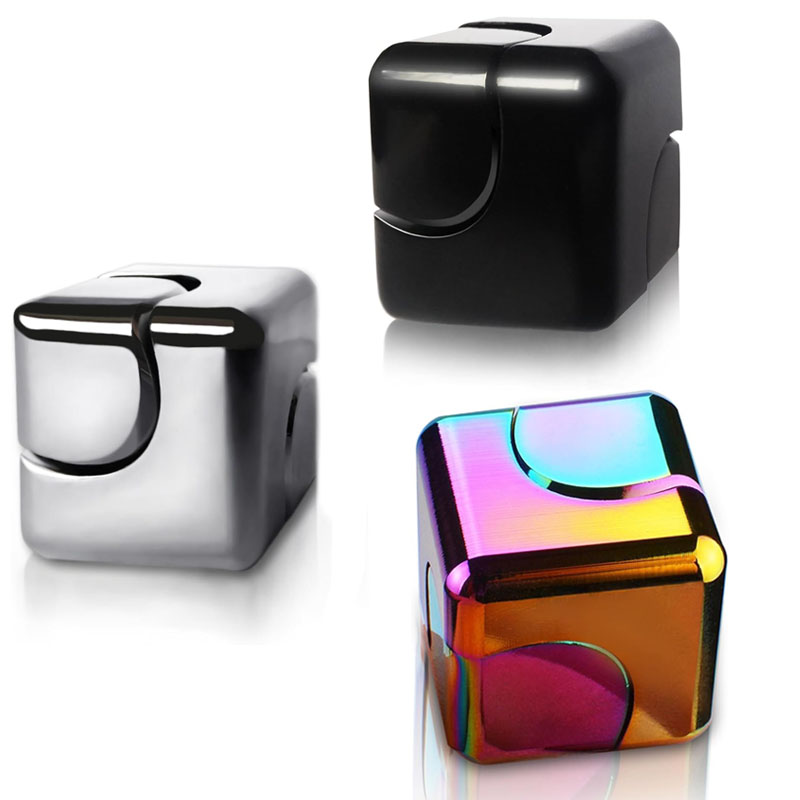 Cool Office Tech Gadgets - Dés carrés en métal, cube rotatif,
